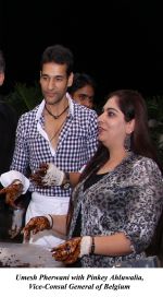 Umesh Pherwani with Pinkey Ahluwalia at Cake Mixing Celebrations at Hotel Meluha the fern.jpg